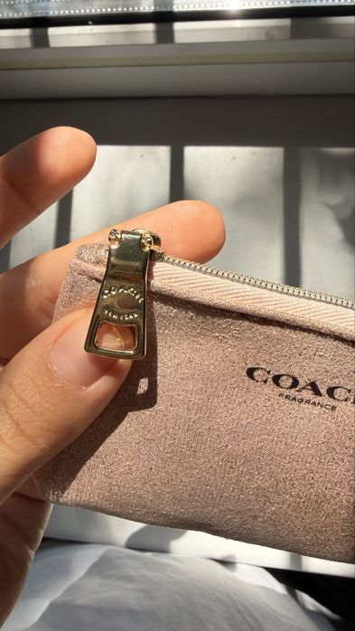 COACH маленький гаманець для монет або косметики