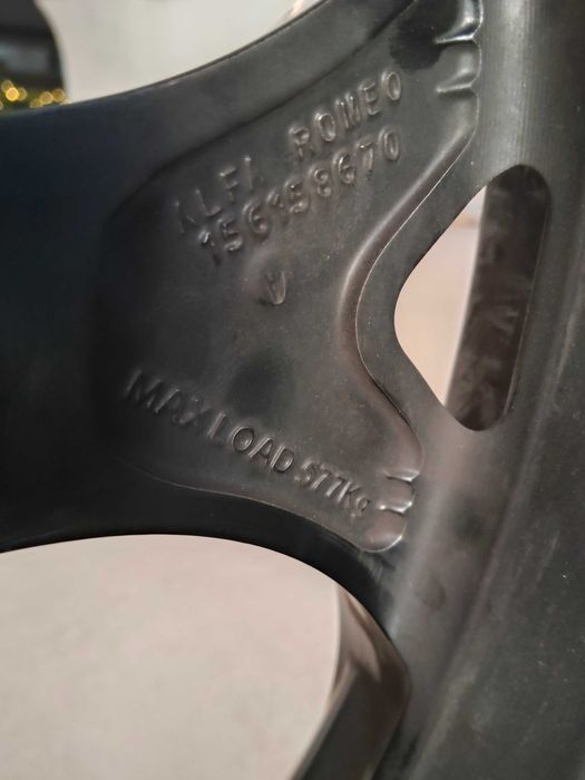 Felga Alfa Romeo Giulia VELOCE 9Jx19 ET34 

Felga Alfa R