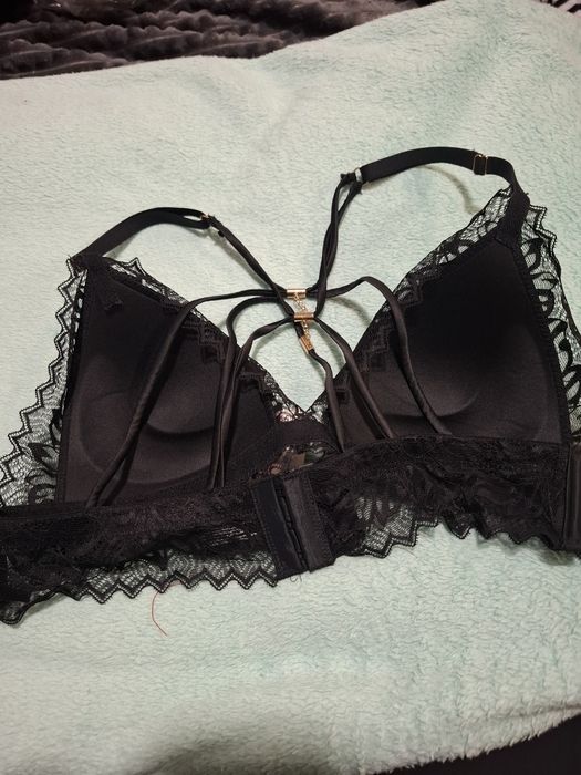 Nowy Biustonosz Undiz Bralette