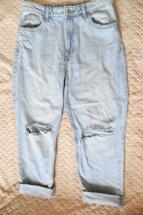 Jeansy MOM Bershka z dziurami r. 40 jasny niebieski *nowe