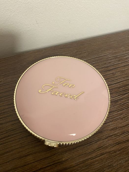 Natural chocolate bronzer too faced