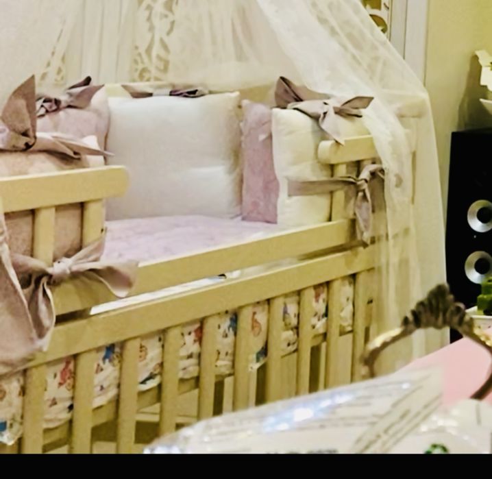 Кроватка с маятником трансформер