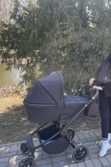 Продам дитячий візок Carrello Epica