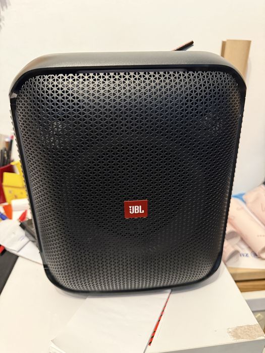 Coluna Portátil JBL Partybox Encore com Microfone