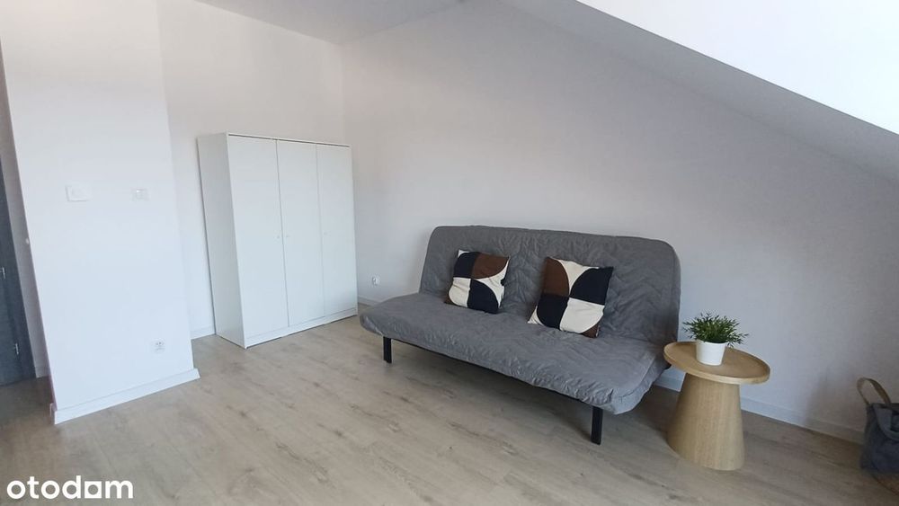 Kawalerka 30 m² + duży taras 17 m² + m. p. w garażu podziemnym - Widok 4