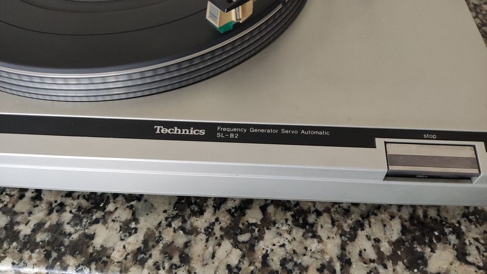 Toca-discos Technics SL-B2