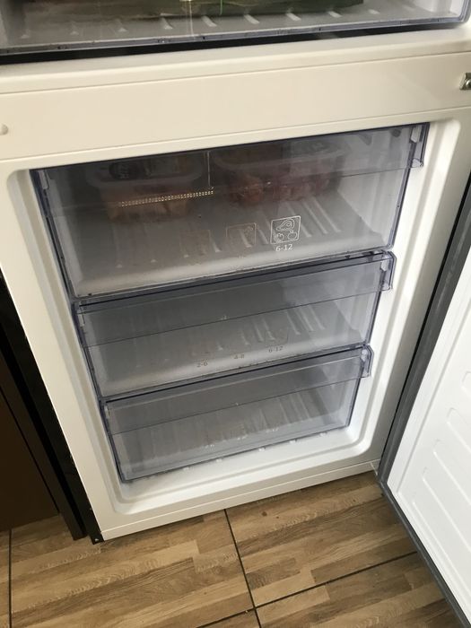 Lodówka Beko MCNA400E30DP - części