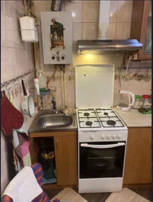 Продам 3к квартиру ул. Новоорловская 22 (район пр. Ивана Мазепы)