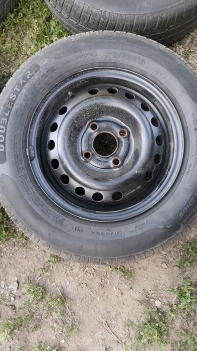 Продам шини с дісками Ланос R13