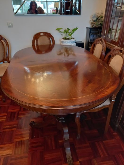 Mesas de jantar usada como nova