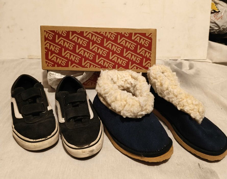 Sapatilhas Vans e Pantufas N.31