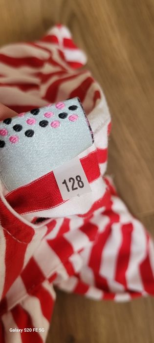 Body dziewczęce falbanki paski