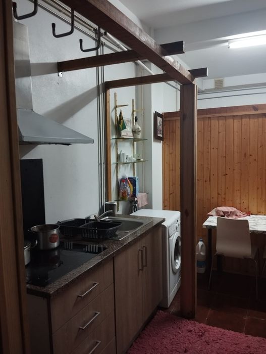 Alugo studio/ T0 na quinta do bispo