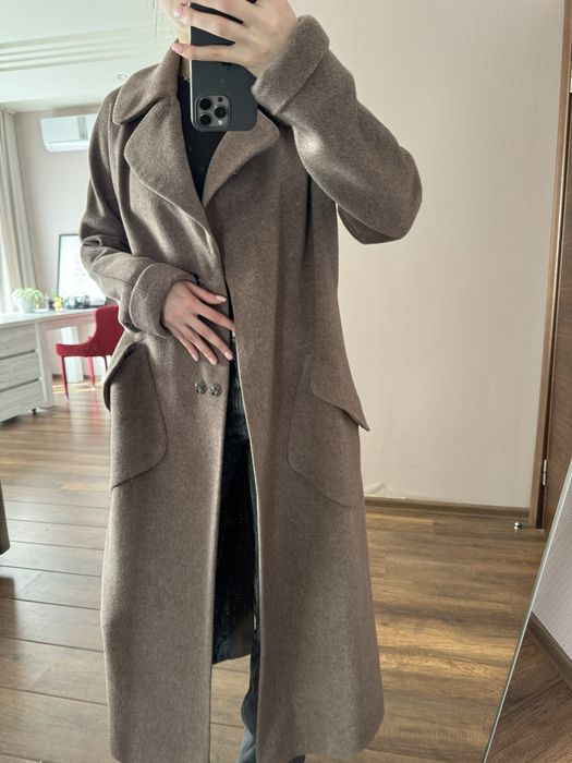 демісезонне жіноче коричневе пальто