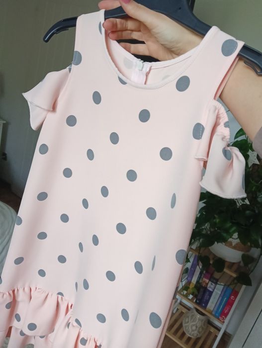 Brzoskwiniowa sukienka hiszpanka dla dziewczynki