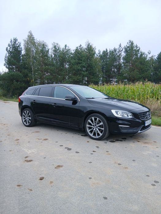 VOLVO V60 2.0 D2 2015R