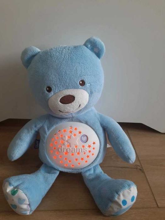 Miś Chicco z projektorem