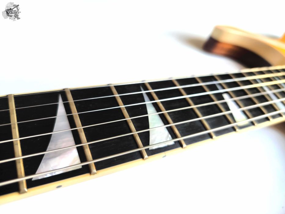 $1550 Avaks DK Custom '2008 Gold Flame w/case