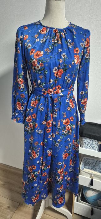 Niebieska sukienka w kwiaty Orsay roz.36