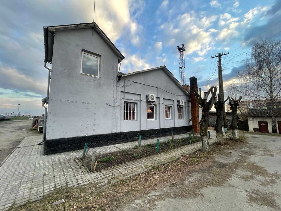 Продаж комерційного приміщення (складсько-офісний комплекс)