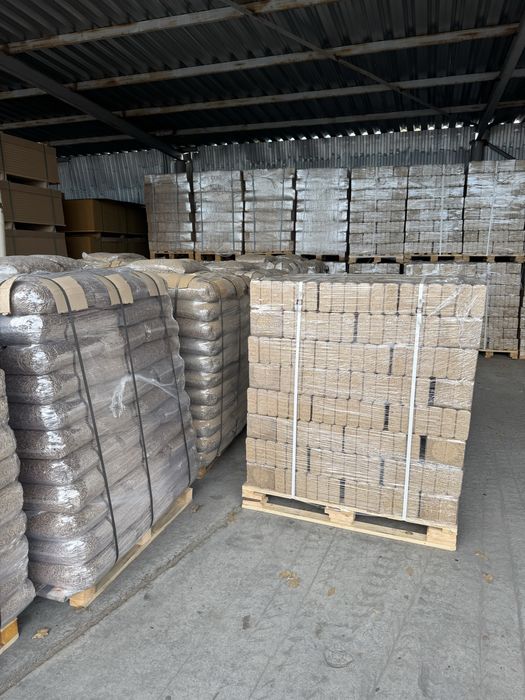 Продаж брикетів та пелетів