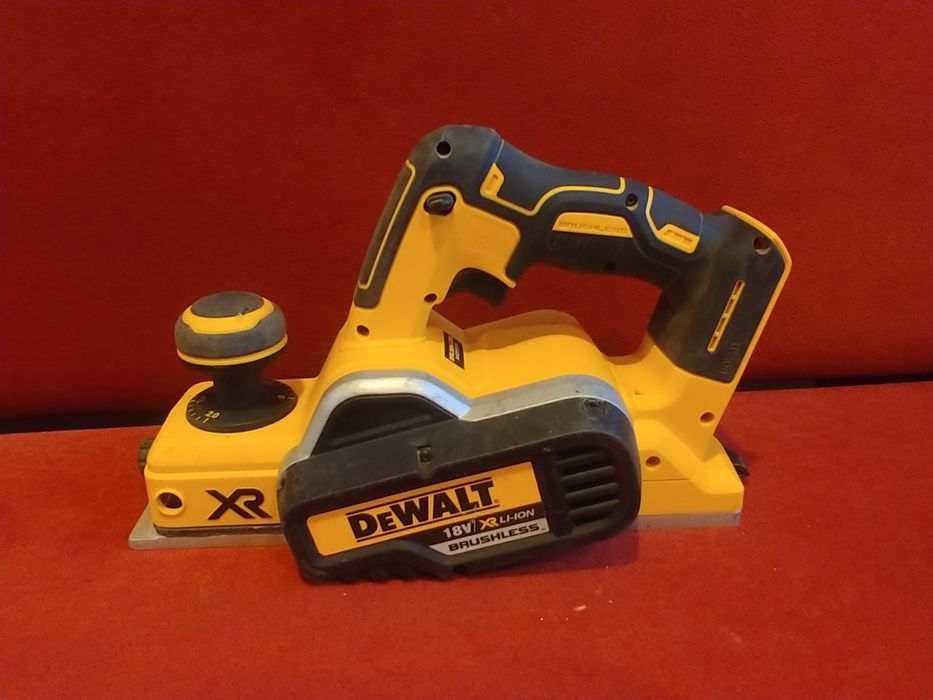 Strug dewalt dcp 580