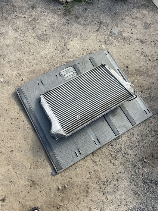 JD1271002220 Радиатор интеркулера Toyota Avensis T25 2003-2008