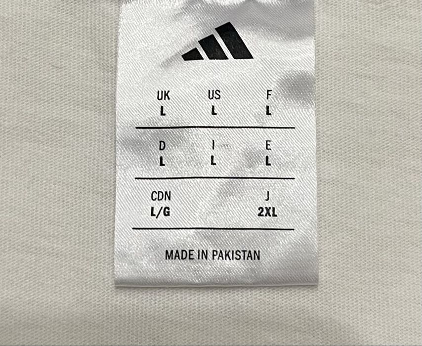 Оригінальна чоловіча футболка adidas