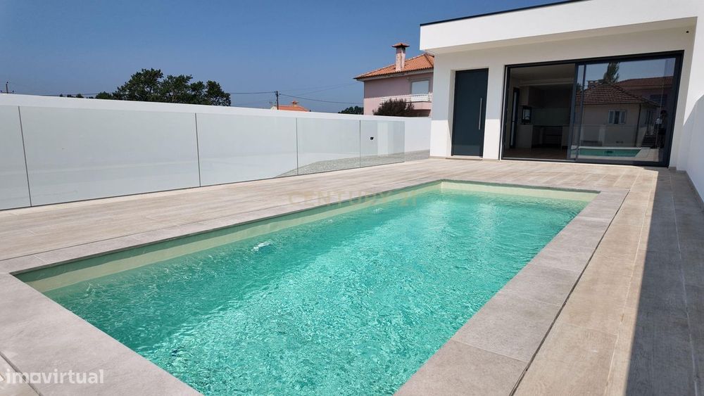 Luxuosa Moradia T2 Na foz do Neiva