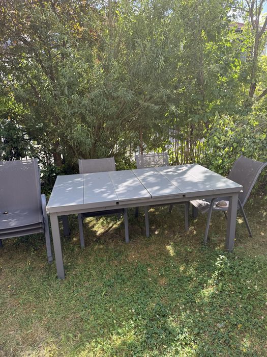Stół rozkladany ogrodowy z 6 krzeslami