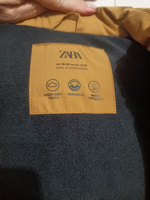 Тепла дута жилетка ZARA, розмір 92