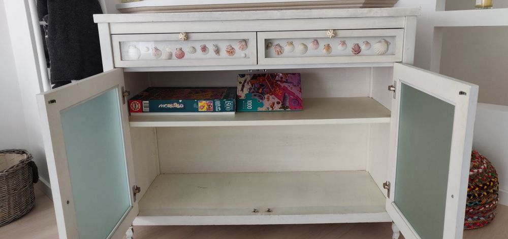 Móvel de Duas Portas Vintage