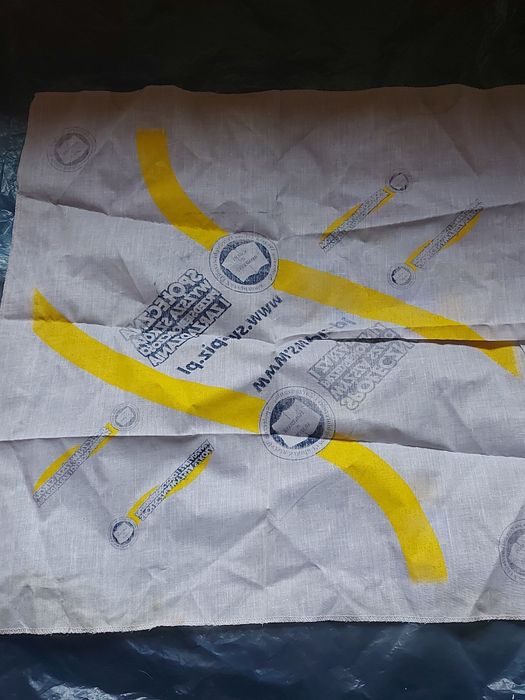 chusta bandamka biała  z nadrukiem NOWA