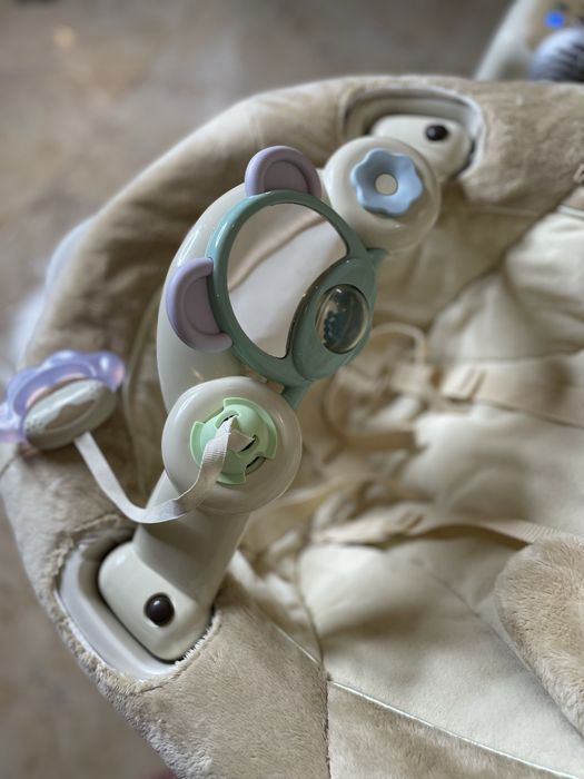 Заколисуючий центр Graco. Укачивающий центр Graco