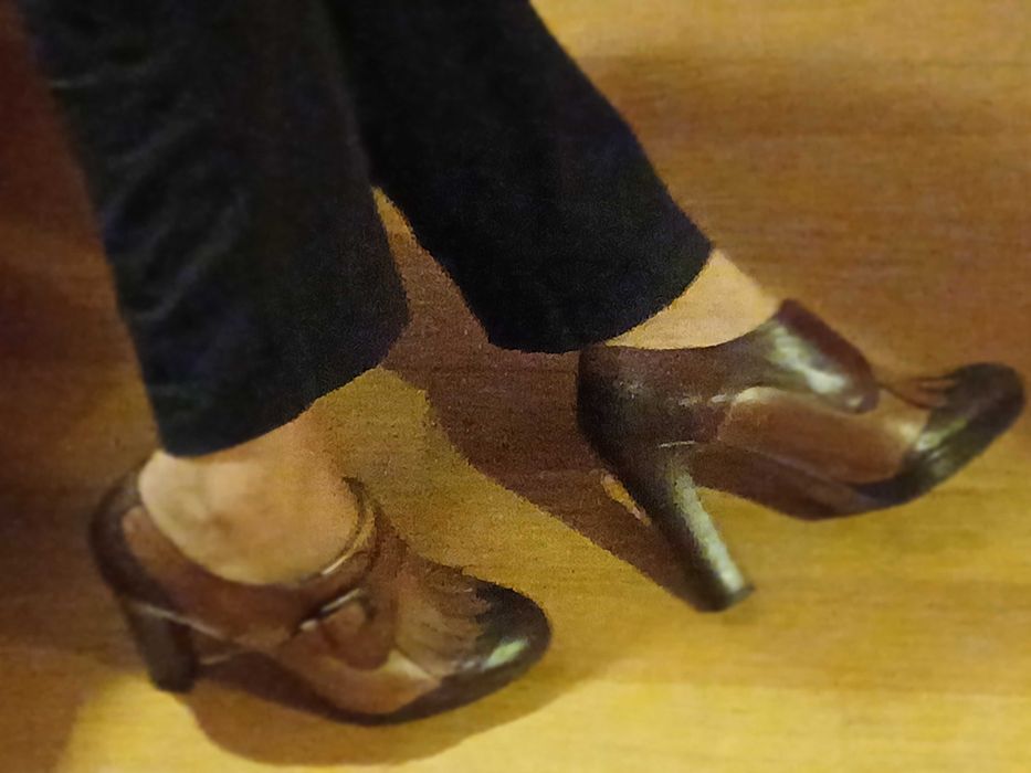 Botins elegantes e confortáveis de Salto Alto