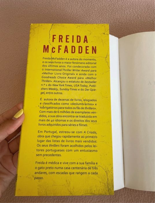 Livro - A Professora