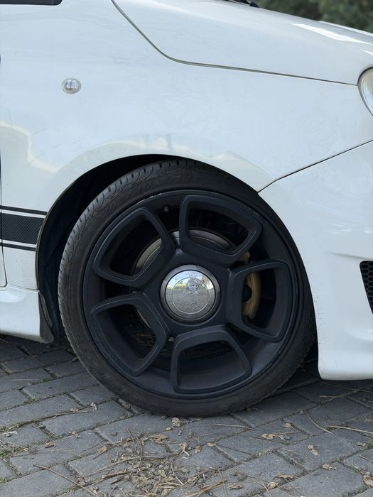 Vendo Abarth 500 1.4 T-JEt em otimo estado