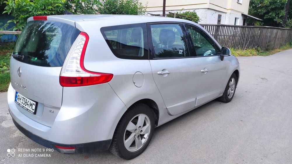 Продам авто Renault Scenic
