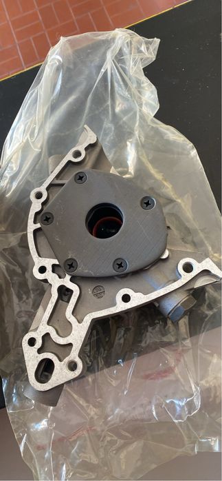 OPEL CORSA A  Bomba Oleo
