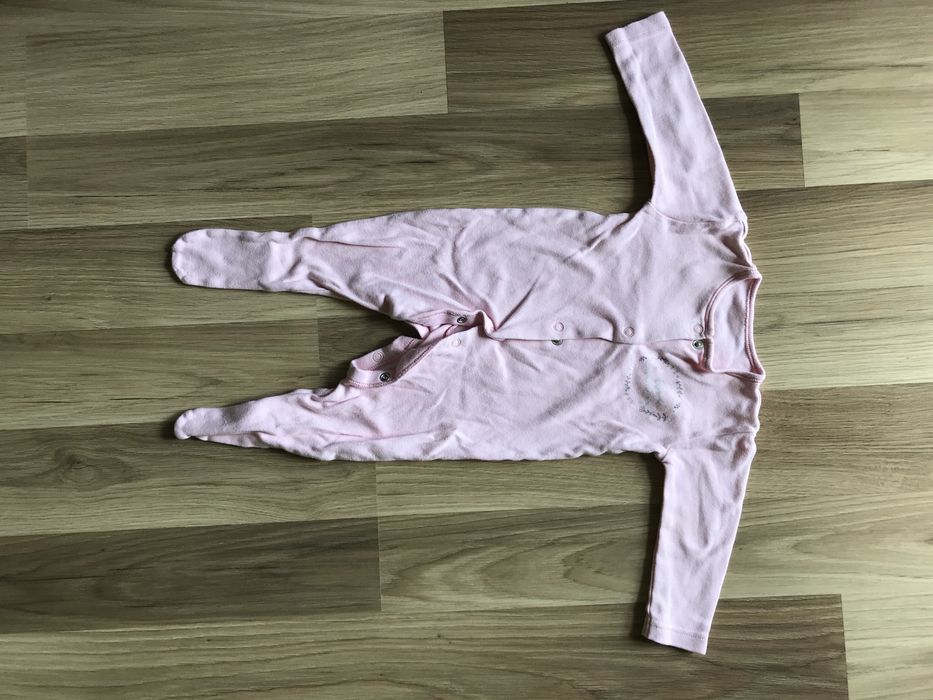 Pajacyk niemowlęcy 3-6 dla dziewczynki