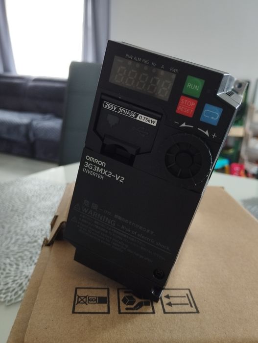 Falownik Omrom 3G3MX2-V2