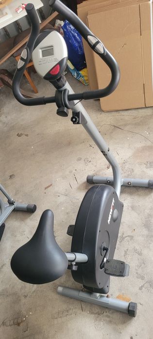 Bicicleta estática Step-up NEWFIT