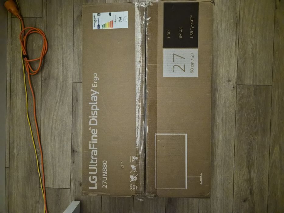 Монітор LG Ergo 4K 27UN880