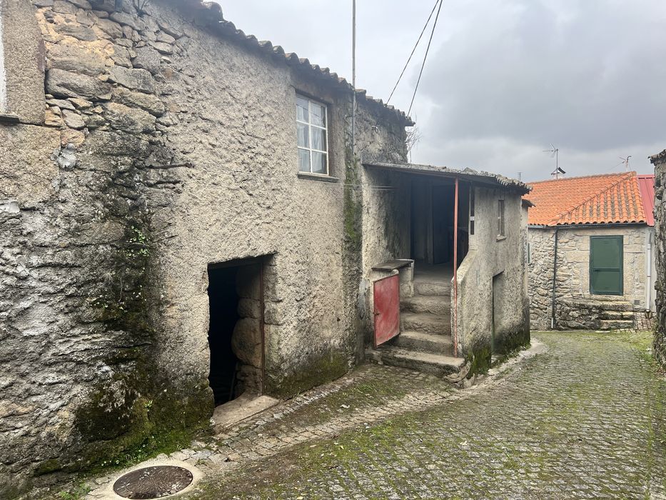 Casa de habitacao para reconstrucao