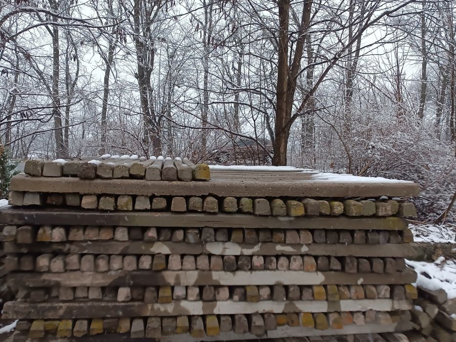 Продам залізобетонні стовпи