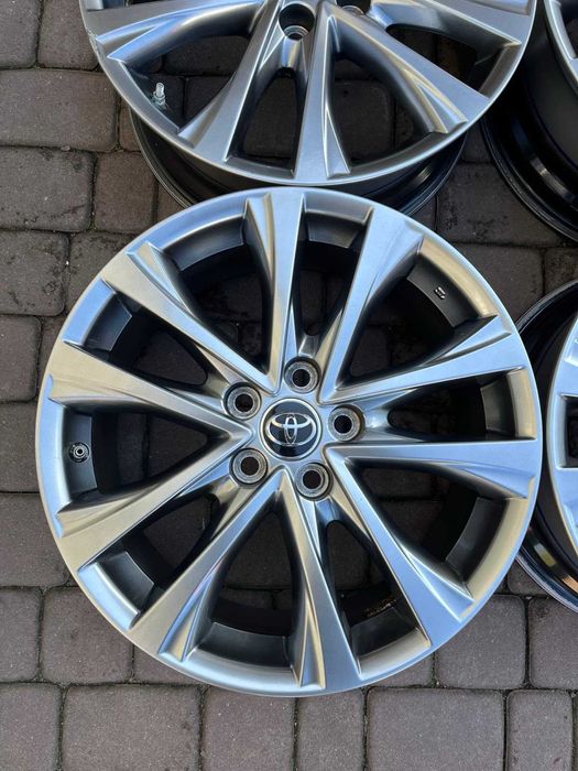 Oryginalne alufelgi Toyota 5x114,3 18 CZUJNIKI RAV 4 C-HR AVENSIS