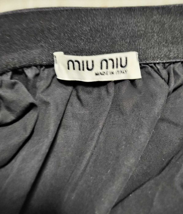 Модная женская юбка miu miu размер l ( черная)