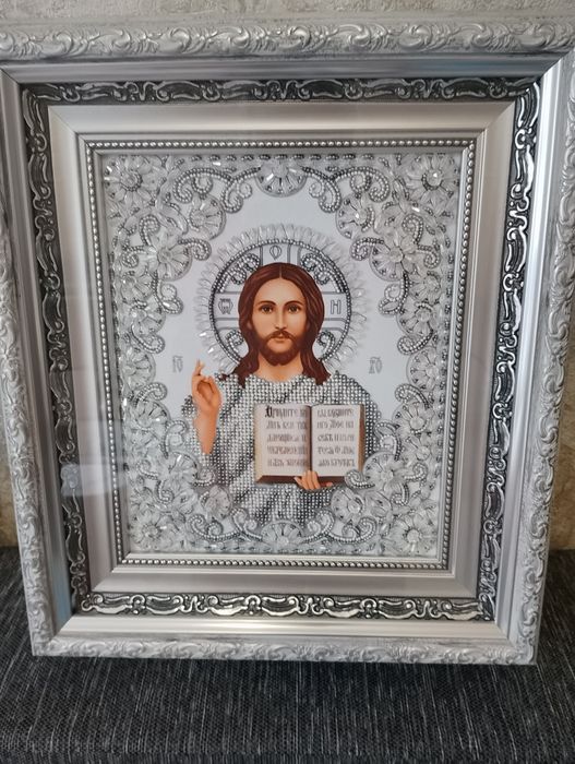 Образи вишиті бісером