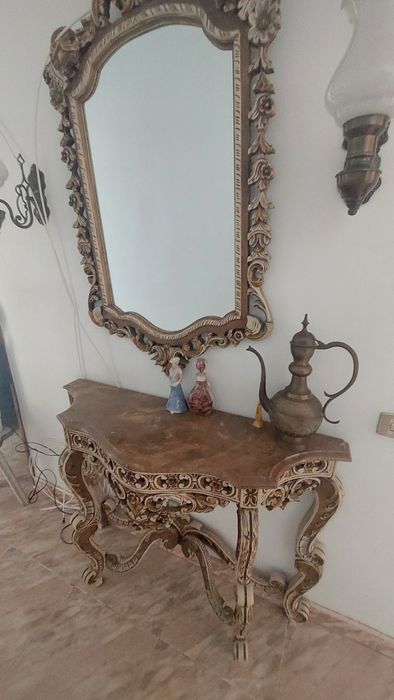 Consola com espelho
