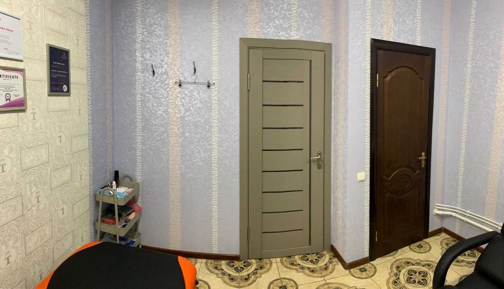 Продається будинок в центрі Старого міста